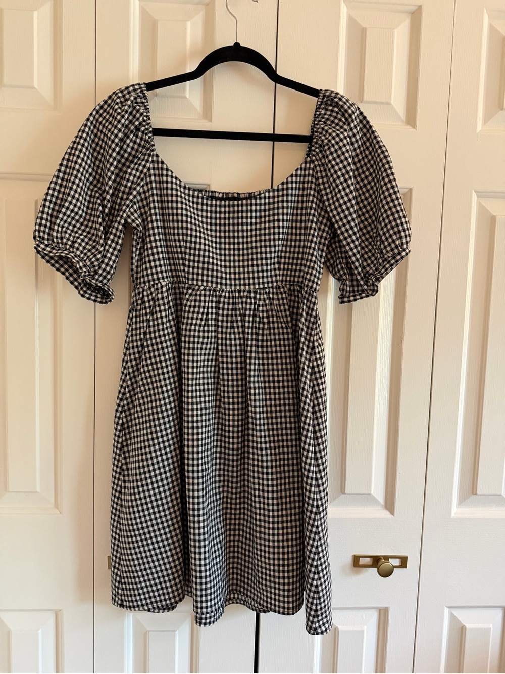 Tuckernuck Gingham Puff-Sleeve Square Neck Dress - Black & White